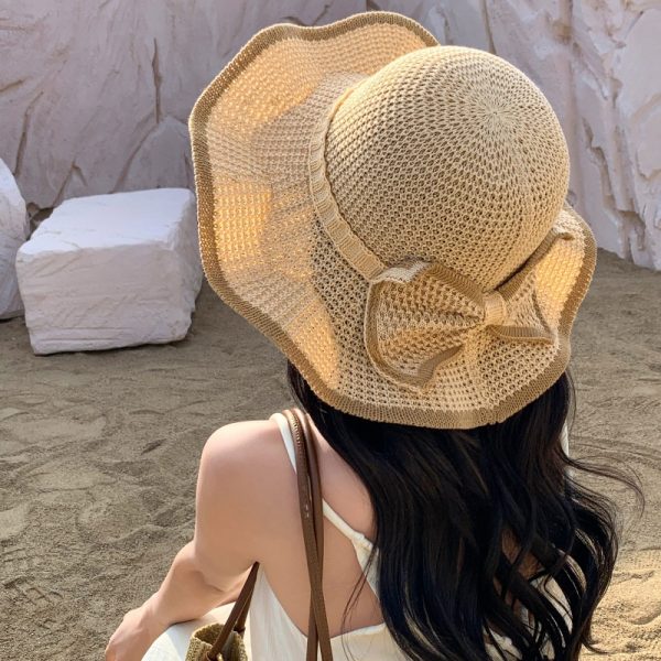 Bow-trimmed sun hat
