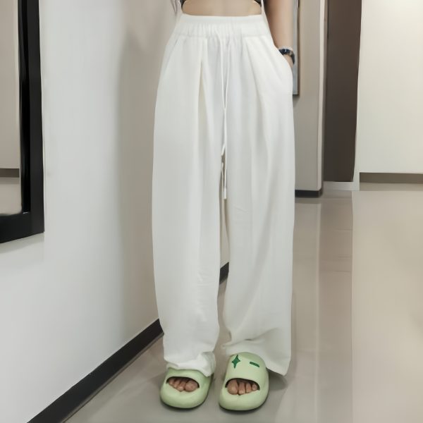 Lady’s slouchy pleated paper pants - Image 2