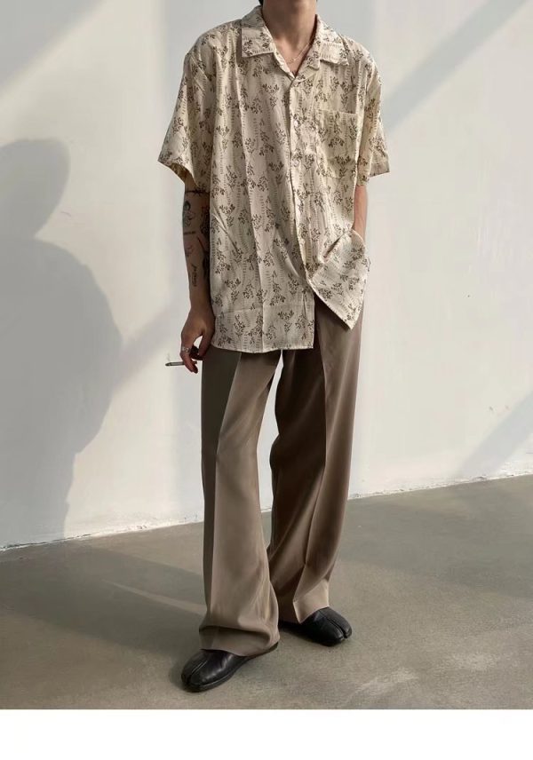 Vintage short sleeved floral shirt with design sense - Image 2