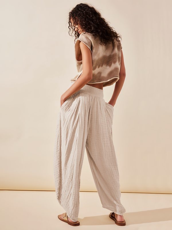 Hanging wrinkled fabric wide leg pants - Image 2