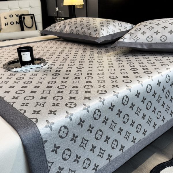 High end cooling mat with ice silk mat 1.8m bed [180 * 200cm cooling mat+pillowcase * 2] - Image 2