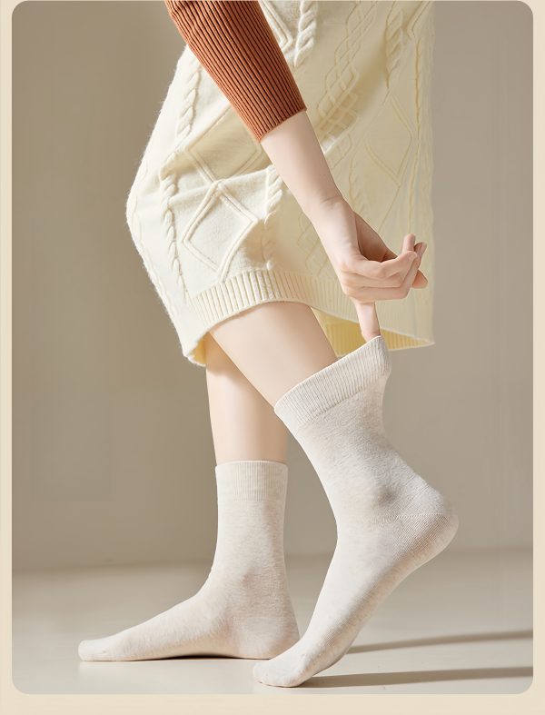 Women's mid length pure cotton socks